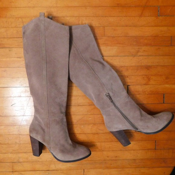 Dolce Vita Suede Boots - Picture 1 of 6